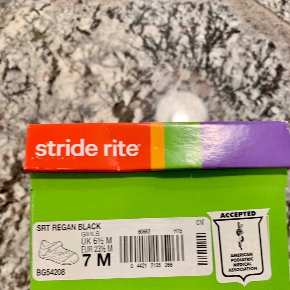 Stride Rite Shoes - 7M - Picture 2 of 2